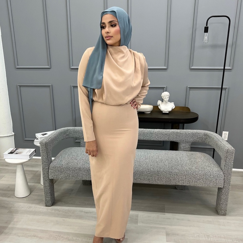 Elegant Beige Maxi dress